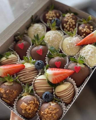 Клубника в шоколаде в наличии