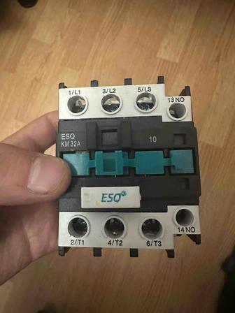 Магнитный контактор / пускатель на 32А / ампера . Новые есть в количестве 1