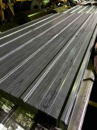 Профнастил цвет дерево .