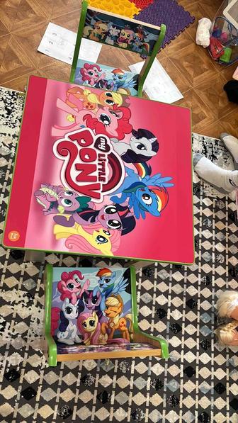 Продам комплект стол и стулья