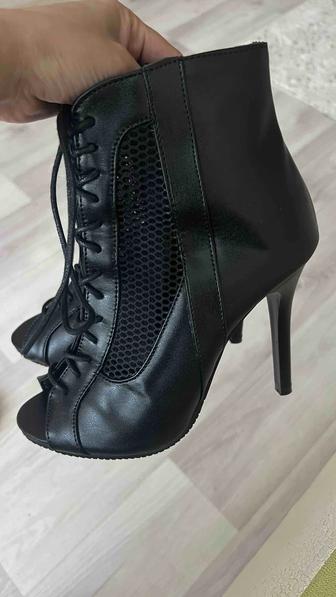 Продам туфли high heels