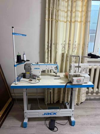 Швейная машина