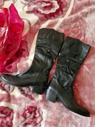 Продам демисезонные сапоги женские в отличном состоянии