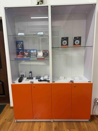 Шкаф витрина