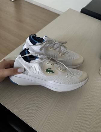 Продам оригинальные кроссовки Lacoste