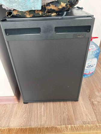 Продам рабочий мини бар