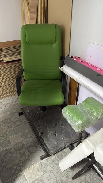 Продам стул для педикюра