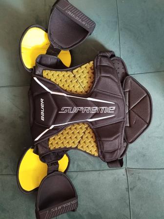 Нагрудник хоккейный Bauer Supreme S190