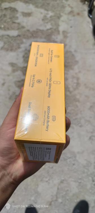 Продам телефон