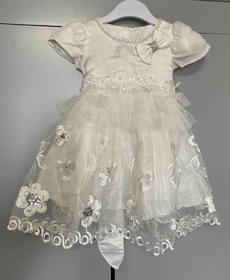 Платье на девочку