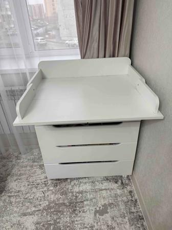 Продам детский комод с пеленальным столиком