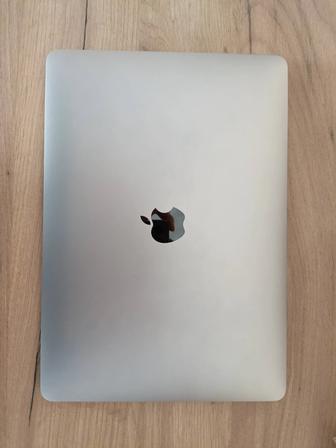 Apple MacBook Air 13