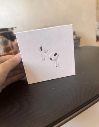 Продам AirPods