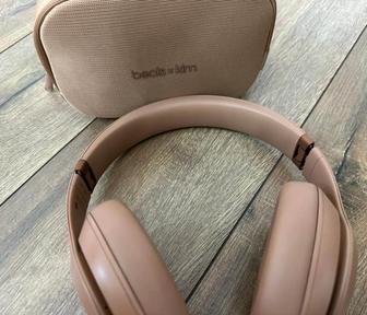 Наушники Beats Pro Kim Kardashians