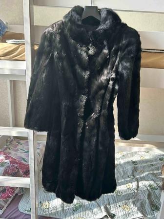 Продам шубу норковую