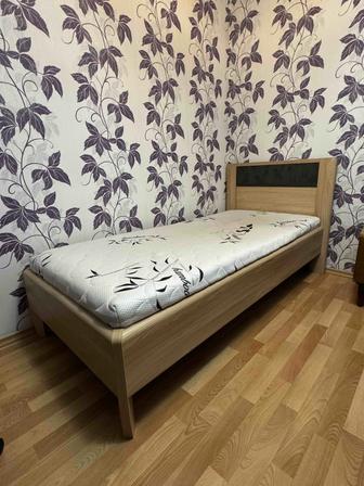 Кровать фирмы Дятьково с матрасом