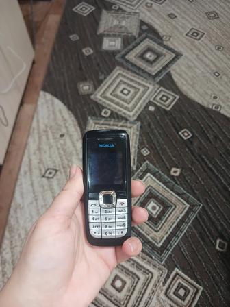Продам кнопочный телефон