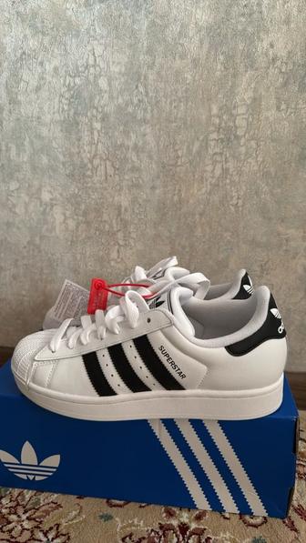 Adidas superstar
