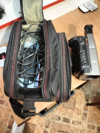 SONY CCD-TRV48E Видеокамера, касетная