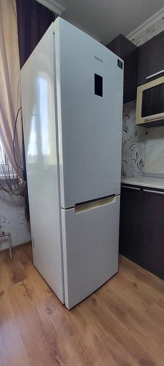 Продам холодильник Самсунг