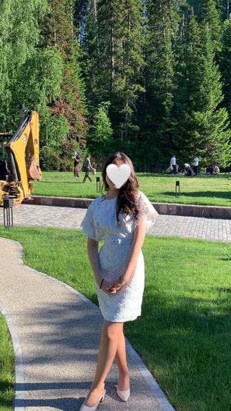 Продается кружевное платье