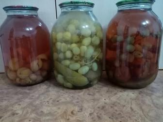 Компоты домашние разных видов по 20 банок каждого вида