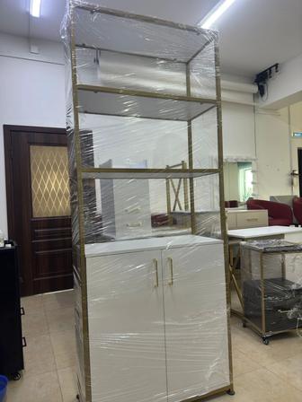 Стеллаж с тумбой в стиле Loft / Золотая витрина для салона и дома