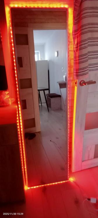 Зеркало в пол с подсветкой