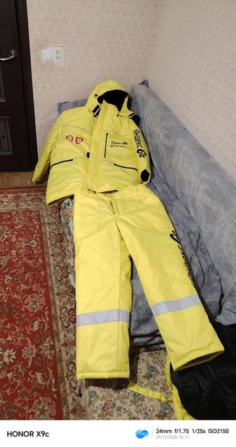 Куртка форма курьеров