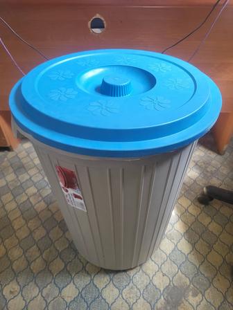 Продам контейнер 75л