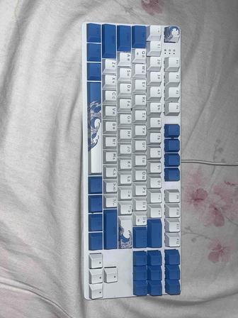 Продам клавиатуру