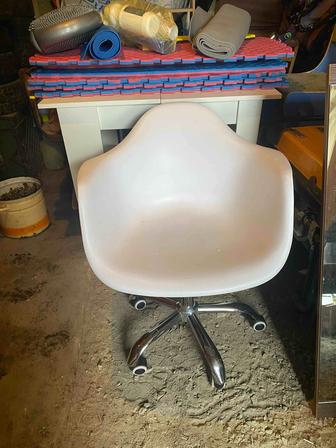 Продам кресло на колесах