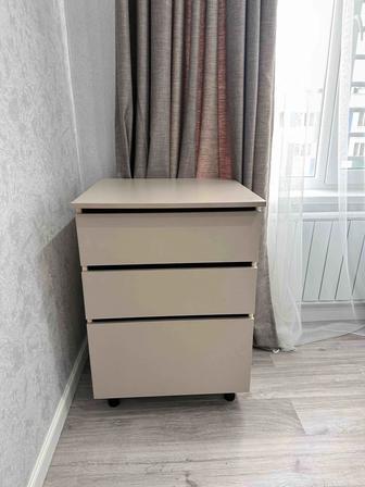 Продаю остаток от кухни новый шкаф