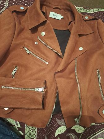 Продам стильную курточку