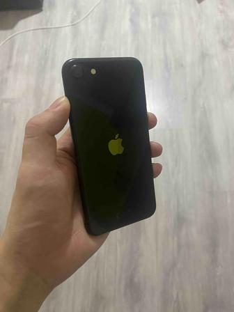 Продам Iphone SE-2020