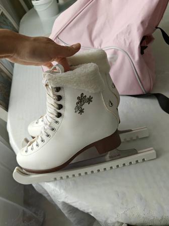 Продам коньки женские Botas Stella 37р.