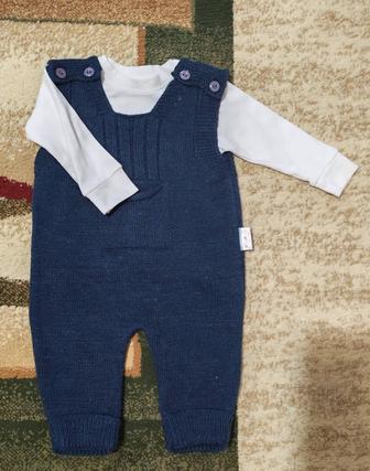 Продам детский комбинезон