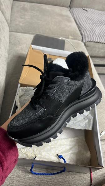 Кроссовки RESPECT