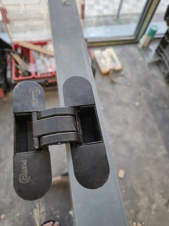 Установка межкомнатные двери ламинат и плинтус.