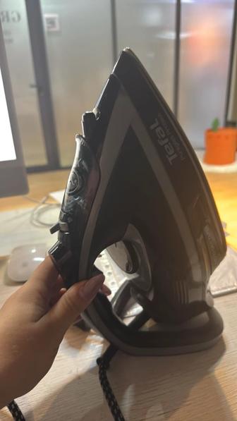 Утюг Tefal Puregliss FV8082EO черный