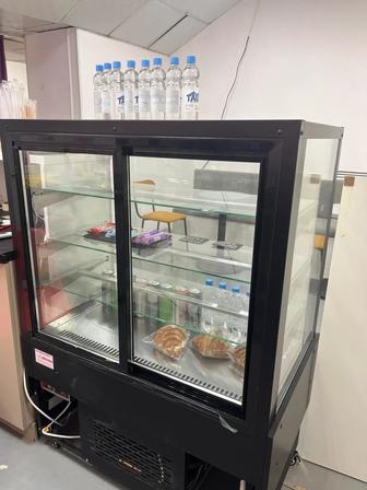 Холодильная витрина