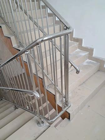 Установка перил из нержавеющей стали
