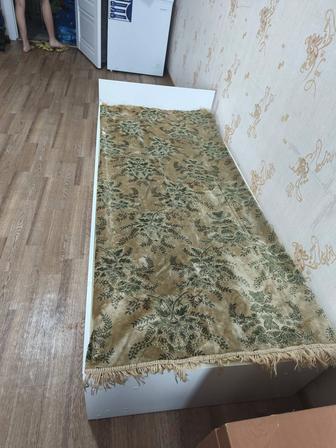Продам кровать. Есть два ящика для вещей