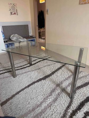 Обеденный стол