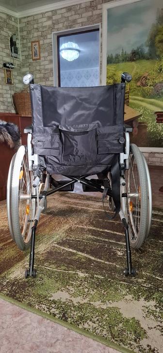 Продам инвалидное кресло
