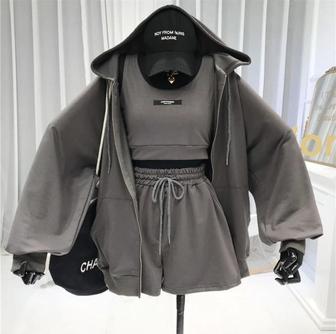 Продам женский костюм тройка (летний)