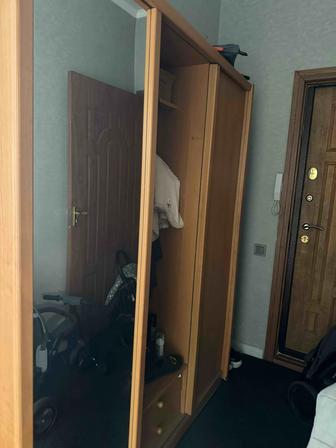 Продаю шкаф купе