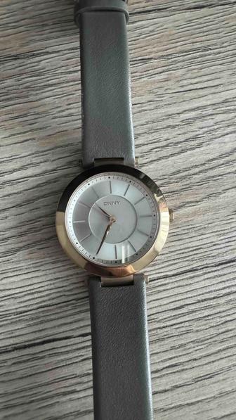Часы женские DKNY