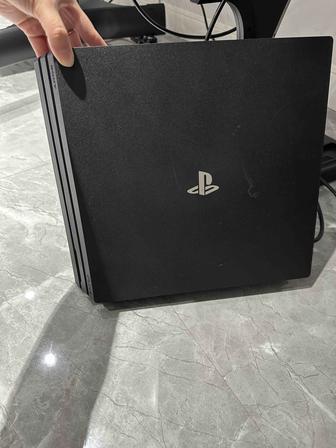 Продам PlayStation 4 Pro