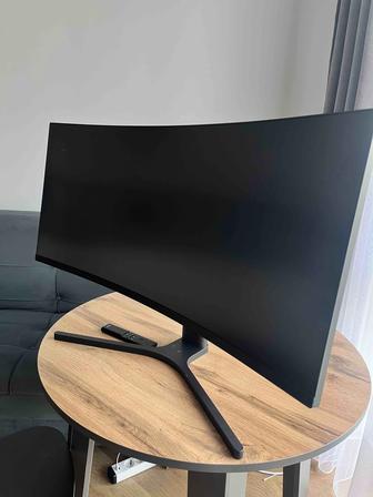 Продам монитор Xiaomi Mi Curved Gaming Monitor 34